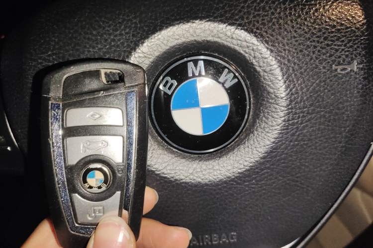 Used BMW 5 Series 2014 525Li Luxury Design Package
