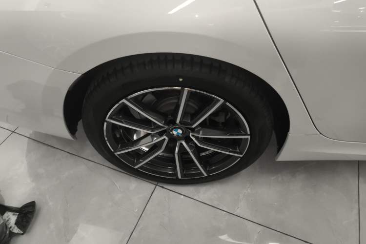 Used BMW 3 Series 2021 Second Facelift 325Li M Sport Package
