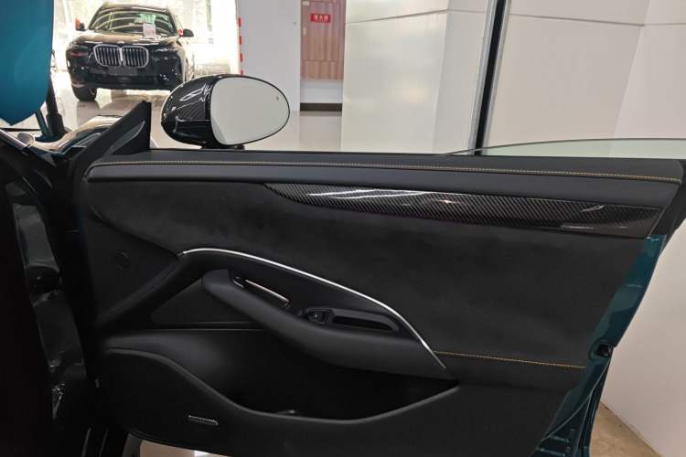 Used  SU7 Ultra 2025 Ultra Model
