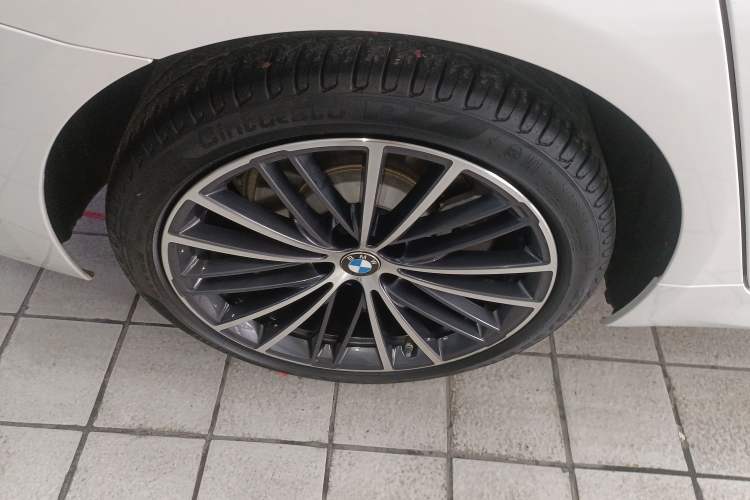 Used BMW 5 Series 2022 Second Facelift 530Li Leading Edition M Sport Package
