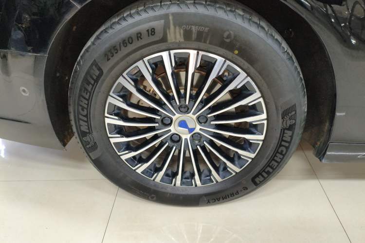 Used Denza D9 2024 DM-i 980 Four-Wheel Drive Flagship Model
