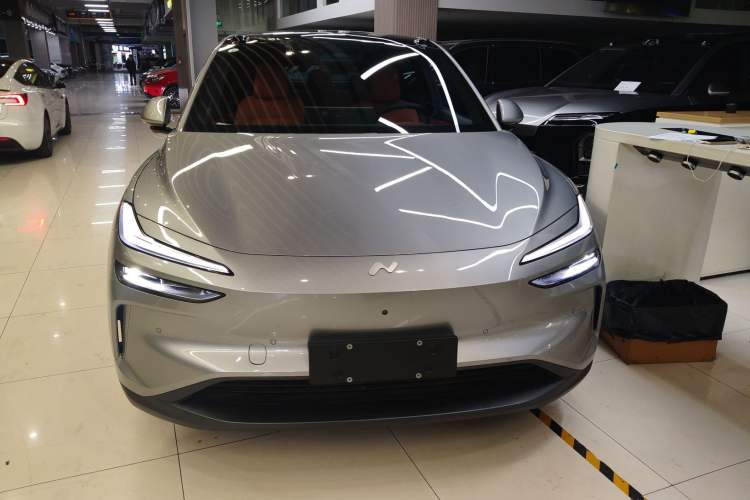 Used ONVO L60 2024 60 kWh Rear-Drive Version