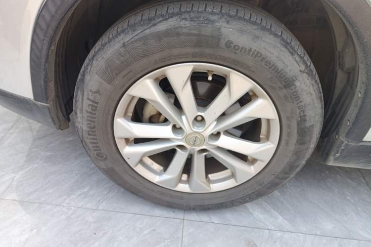 Used Nissan X-Trail 2015 2.0L CVT Comfort MAX Edition 2WD
