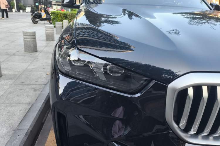 Used BMW X5 2023 xDrive 30Li Luxury M Sport Night Edition Package