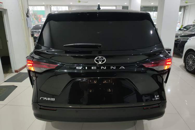 Used Toyota Sienna 2024 2.5L Hybrid Comfort Edition
