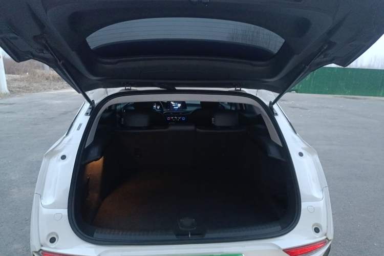 Used Buick Velite 6 2019 Connected Fashion Model