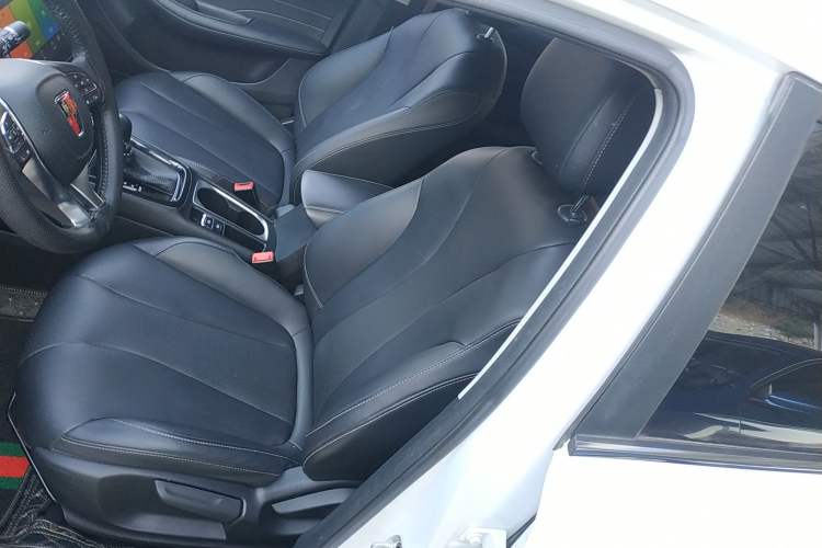 Used Roewe i5 2019 1.5L Automatic 4G Connected Langhao Edition