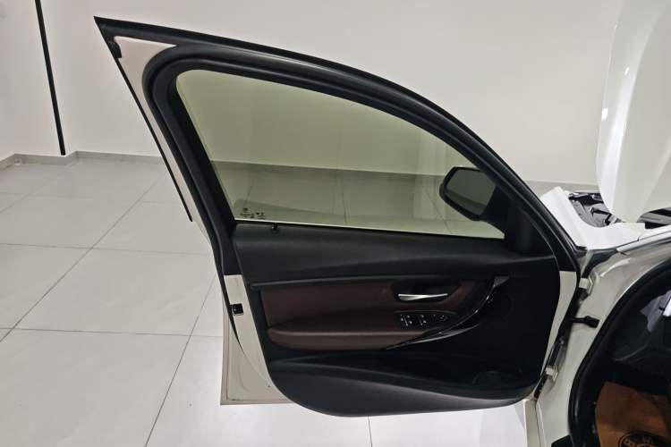 Used BMW 3 Series 2019 320Li Fashion Model
