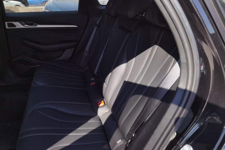 Used Geely Auto Preface 2025 Dongfang Yao 1.5TD Kunlun Edition
