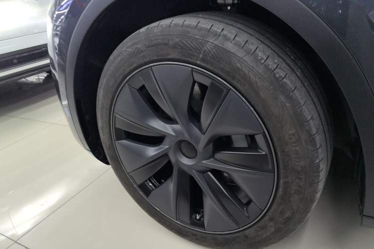 Used Tesla Model Y 2024 Rear-Wheel-Drive Version