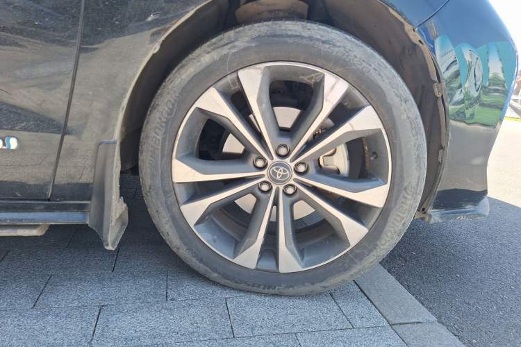 Used Toyota Granvia 2022 2.5L Hybrid Prestige Edition
