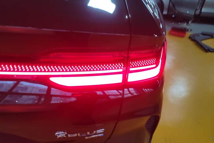 Used BYD Song PLUS New Energy 2025 EV Intelligent Driving Version 520km Premium Model
