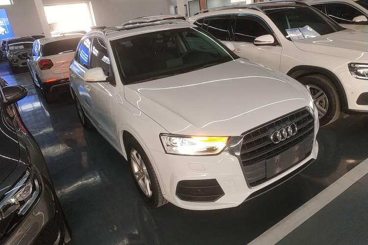 Used Audi Q3 2017 30 TFSI Fashion Model

