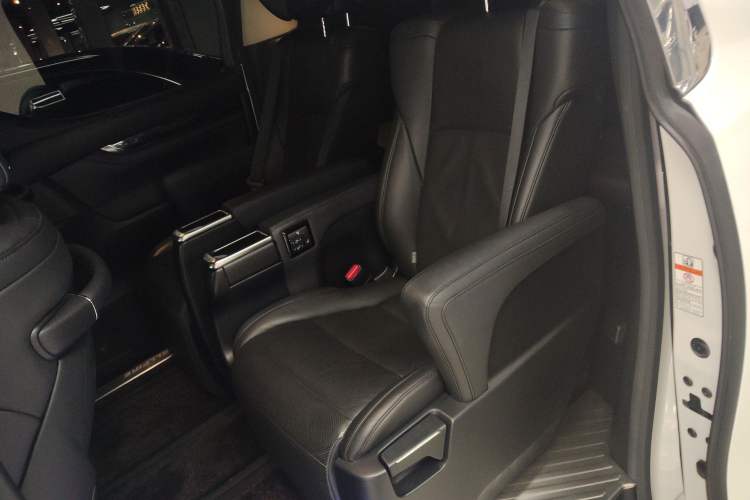 Used Toyota Vellfire 2019 Dual-Engine 2.5L HV Luxury Edition