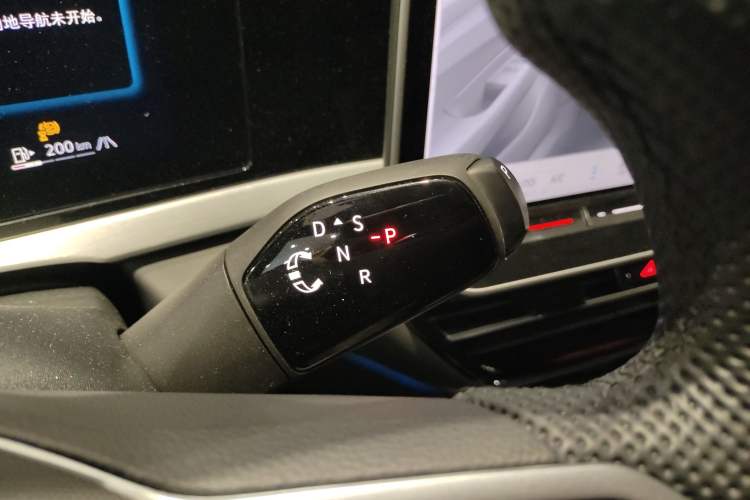 Used Volkswagen Passat 2025 Pro 380TSI Starry Dragon Luxury Edition
