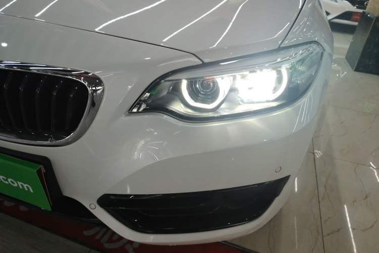 Used BMW 2 Series 2018 220i Convertible Coupe Sports Design Package
