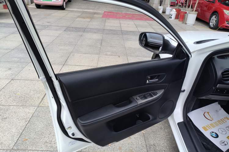 Used Mazda Mazda 6 2015 2.0L Automatic Classic Version
