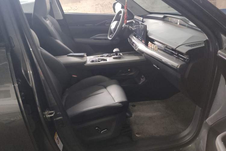 Used Oshan Z6 2023 Blue Whale 1.5T DCT Smart-Led City Edition
