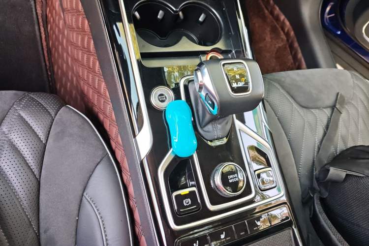 Used Hongqi HS5 2022 Revised Version 2.0T Smart Connect Flagship Edition
