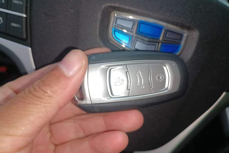 Used Geely Auto Emgrand X7 Sport 2016 1.8TD Automatic ZhiZun Version
