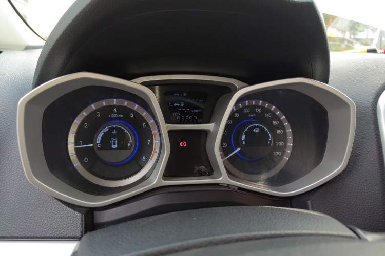 Used  Refine S3 2016 1.5L Manual Luxury Smart Version
