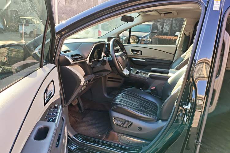 Used Toyota Sienna 2021 2.5L Hybrid Comfort Edition