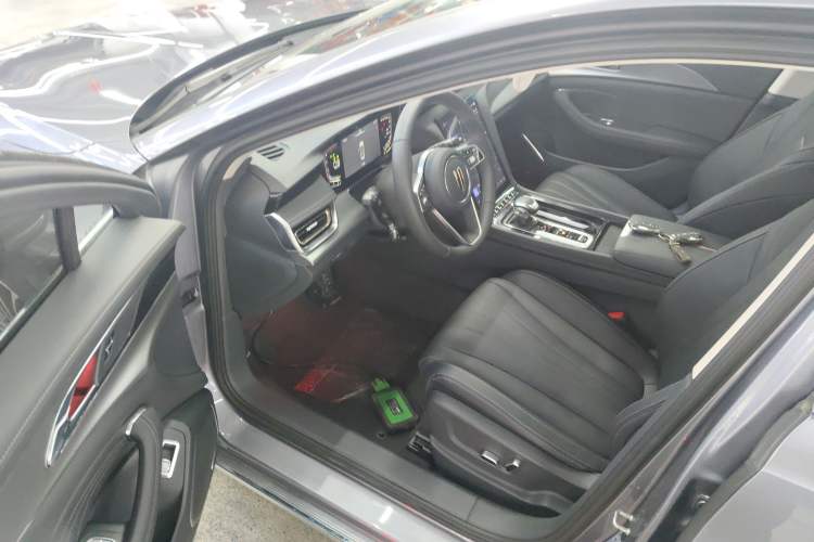 Used Hongqi H5 2023 2.0T Automatic Smart Connect Flagship Edition
