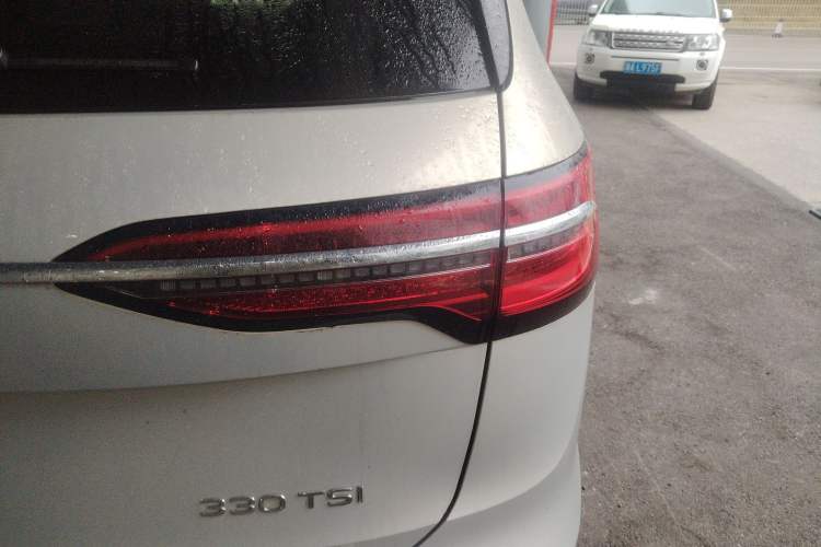 Used Volkswagen Viloran 2024 330TSI Luxury Edition
