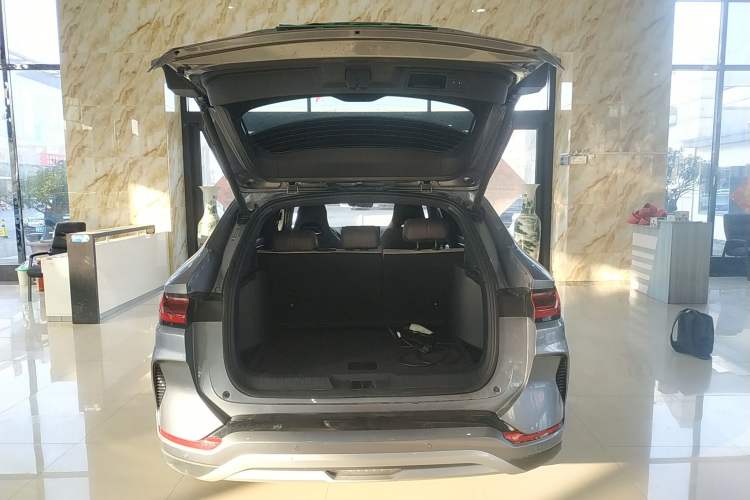 Used BYD Song PLUS New Energy 2025 EV Intelligent Driving Version 520km Premium Model
