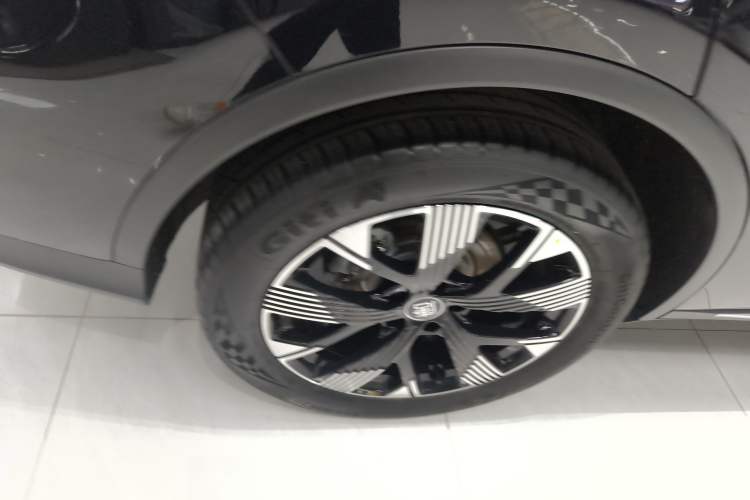 Used BYD Tang New Energy 2024 DM-i Glory Edition 112KM Flagship Model
