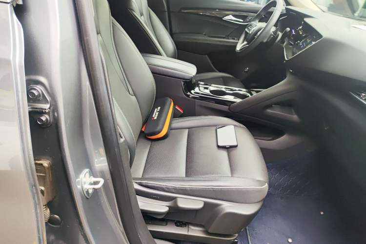 Used Buick Envision 2022 Encore S 652T Two-Wheel-Drive Luxury Model