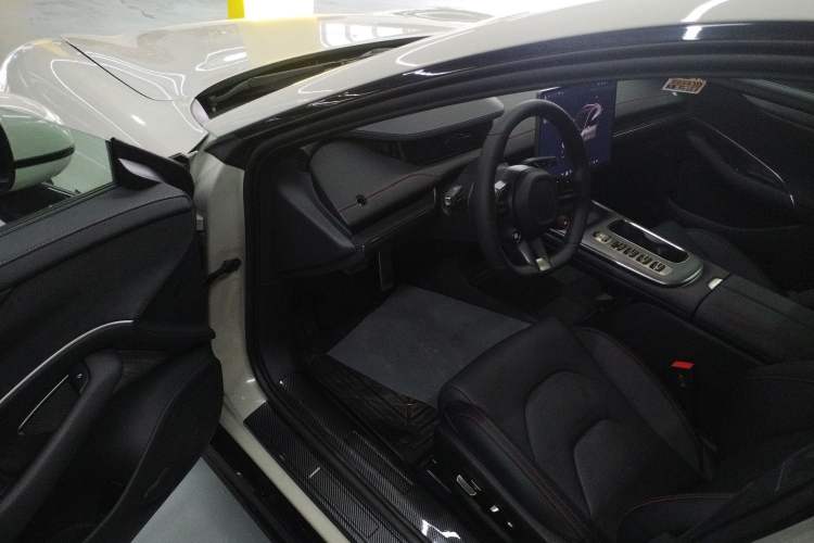 Used  SU7 2024 Four-Wheel Drive Ultra-Long Range Advanced Intelligent Driving Max Edition