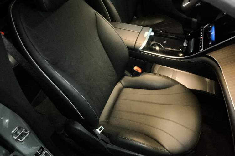 Used Mercedes-Benz EQE 2022 350 Luxury Edition
