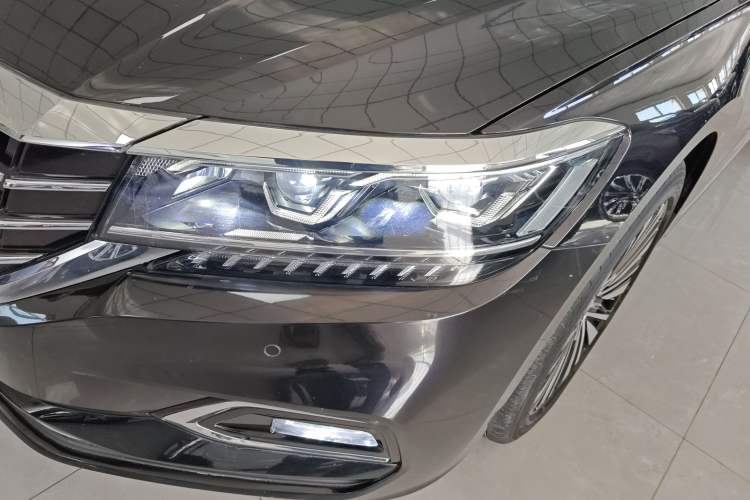 Used Volkswagen Passat 2020 330TSI Luxury Edition China VI
