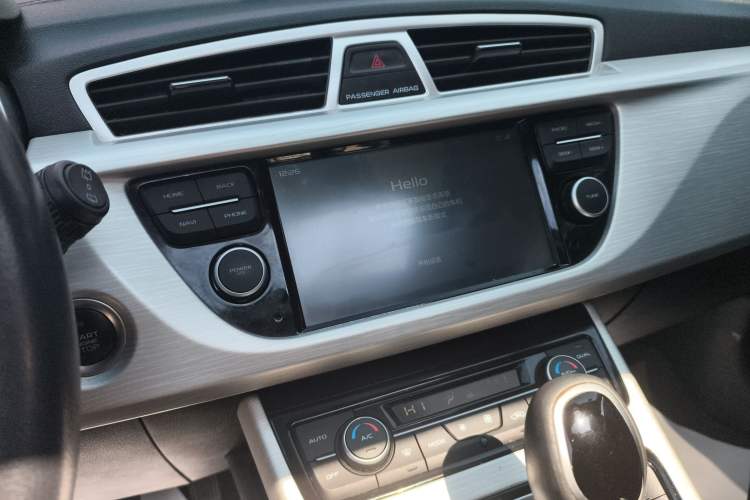 Used Geely Auto Emgrand X7 Sport 2018 1.8TD Automatic Two-Wheel Drive Zhiya Model
