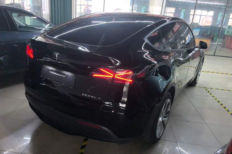 Used Tesla Model Y 2022 Rear-Wheel-Drive Version
