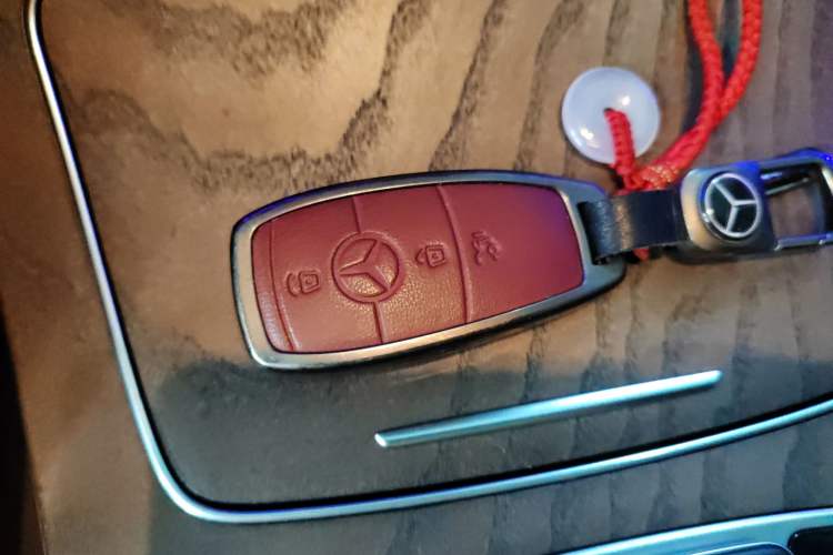 Used Mercedes-Benz E-Class New Energy 2022 Facelift E 350 e L Plug-in Hybrid Sedan
