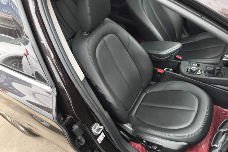 Used BMW X1 2018 sDrive20Li Leading Model
