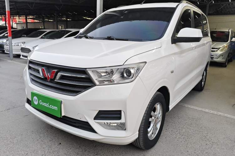 Used Wuling Hongguang 2019 1.5L S Comfort Edition China VI LAR