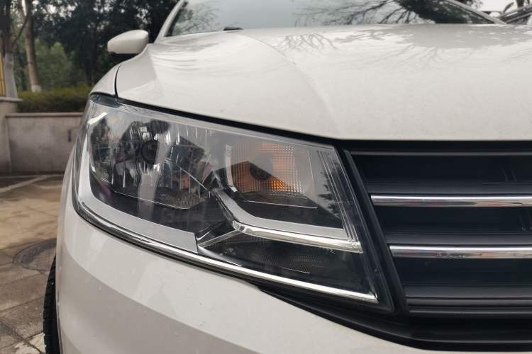 Used Volkswagen Santana 2019 1.5L Manual Fashion Edition China V Standard
