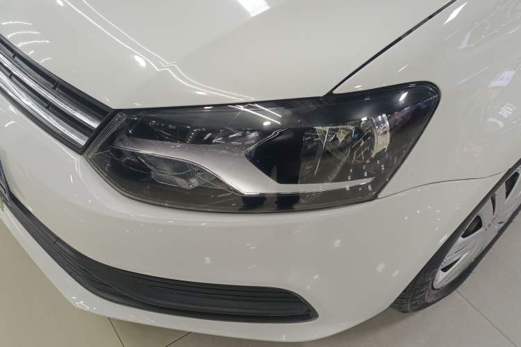 Used Volkswagen Polo 2016 1.4L Manual Fashion Model
