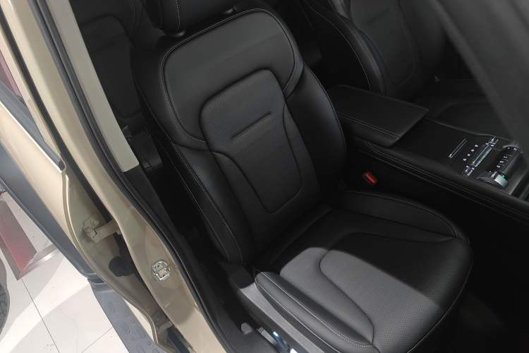 Used Tank 300 New Energy 2025 Hi4-T
