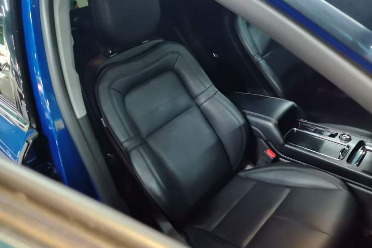 Used Lincoln Corsair 2021 2.0T Two-Wheel Drive Deluxe Edition