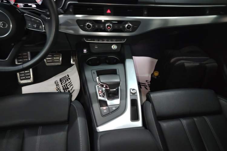 Used Audi A4L 2022 40 TFSI Fashion Dynamic Model
