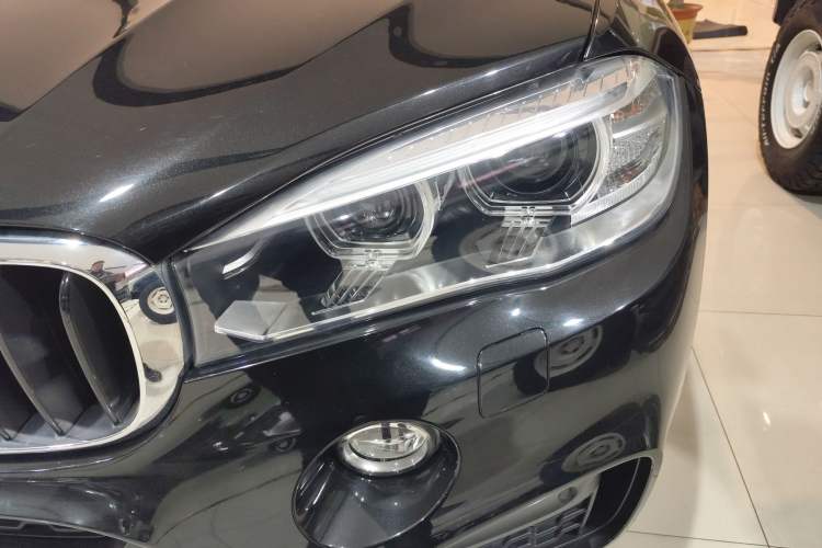 Used BMW X6 2018 xDrive28i
