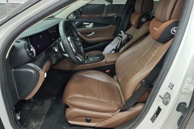 Used Mercedes-Benz E-Class 2019 E 300 L Sporty and Stylish Model