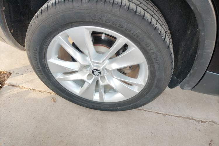 Used Skoda Kodiaq 2018 Facelifted TSI330 5-Seater Two-Wheel-Drive Luxury Enjoyment Edition
