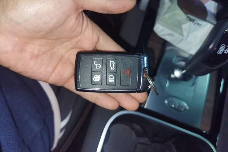 Used Land Rover Discovery Sport 2022 249 PS R-Dynamic SE Performance Tech Edition 5 Seats