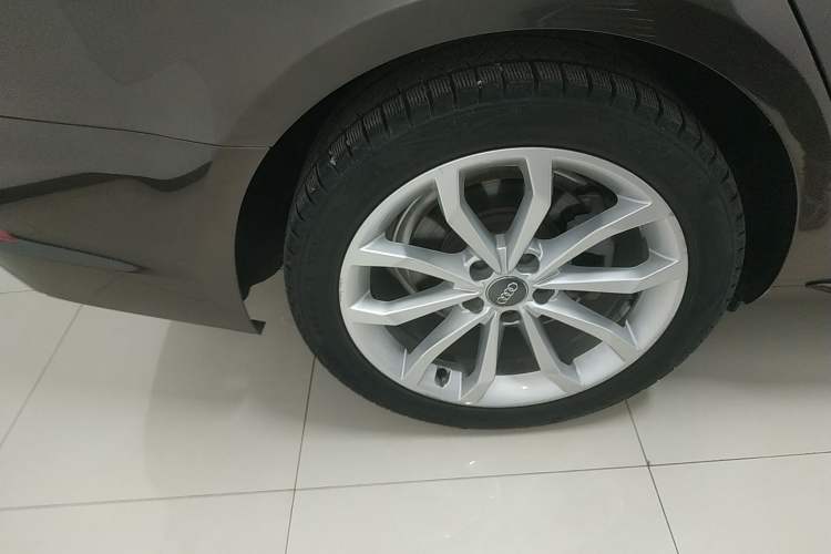 Used Audi A4L 2018 30th Anniversary Edition 40 TFSI Fashion Model
