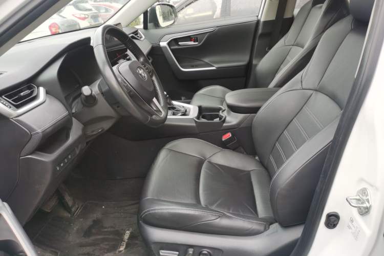 Used Toyota Wildlander 2023 2.0L CVT Four-Wheel Drive Luxury PLUS Edition
